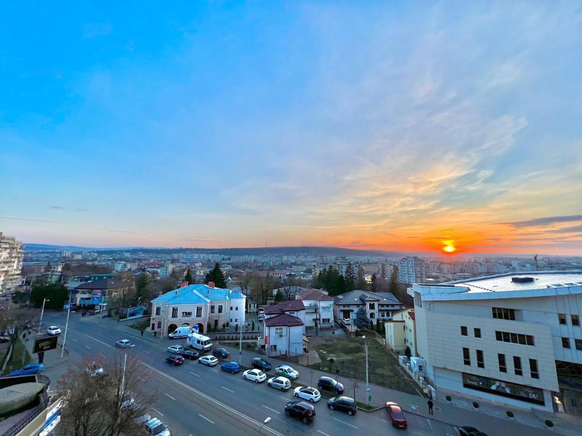 Mnm Lapusneanu Iasi Exterior foto